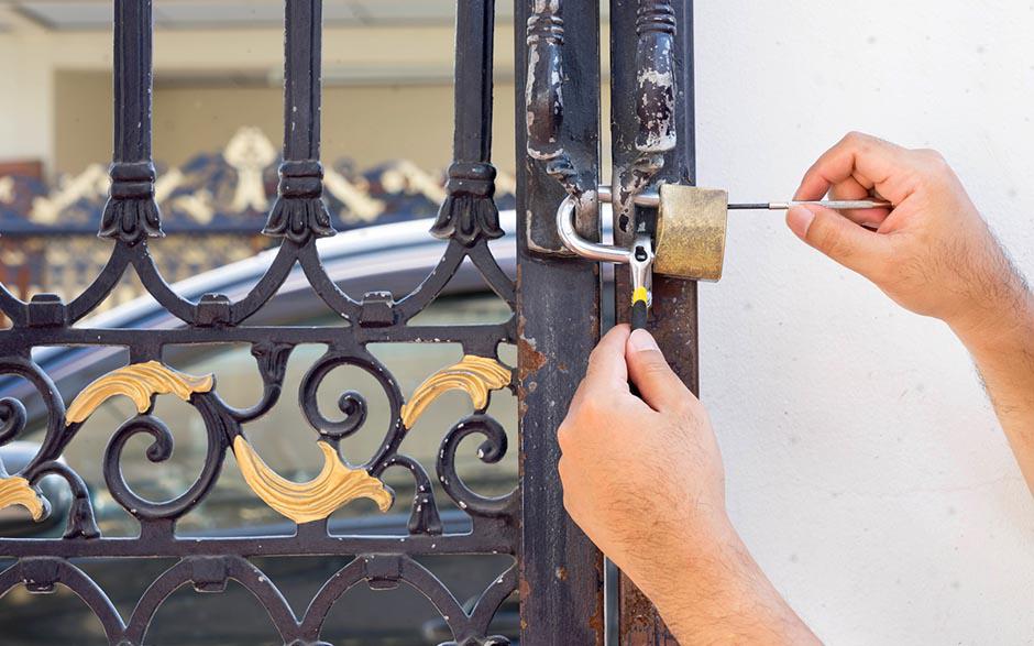 7j7 serrurier ouverture de porte Saint-Germain-en-Laye